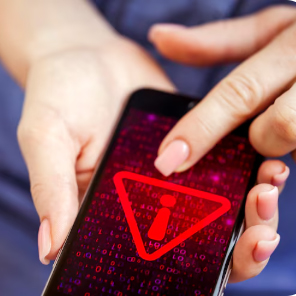 ClayRat : le nouveau spyware Android qui se propage comme un virus social