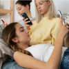 Et si nos smartphones �taient en train de faire chuter les naissances ?