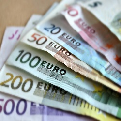Facebook remet 9000 euros à un hacker de 10 ans 9000 euros pour un hacker de 10 ans