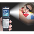 Motorola intègrera le système de vidéoprojection PicoP au sein de ses futurs terminaux Motorola intègrera le système de vidéoprojection PicoP au sein de ses futurs terminaux