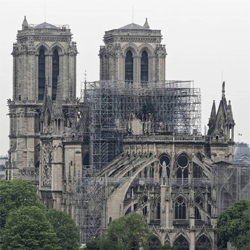 Notre-Dame : Bouygues Telecom, Orange et SFR proposent une collecte de dons par SMS Notre-Dame : Bouygues Telecom, Orange et SFR proposent une collecte de dons par SMS