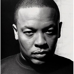 Un nouveau record pour Apple Music avec 3 spots et Compton Compton, dr Dre et Apple, encore un nouveau record.